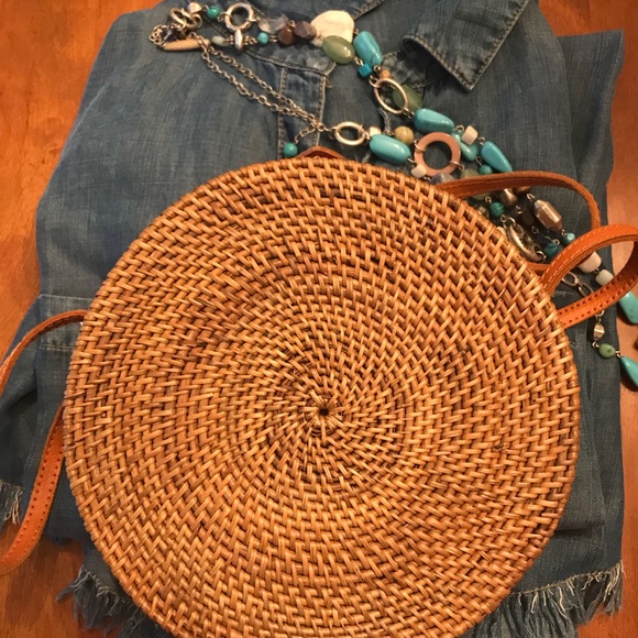 Handbags - New, Gorgeous Straw Ratten Round Bag❤️